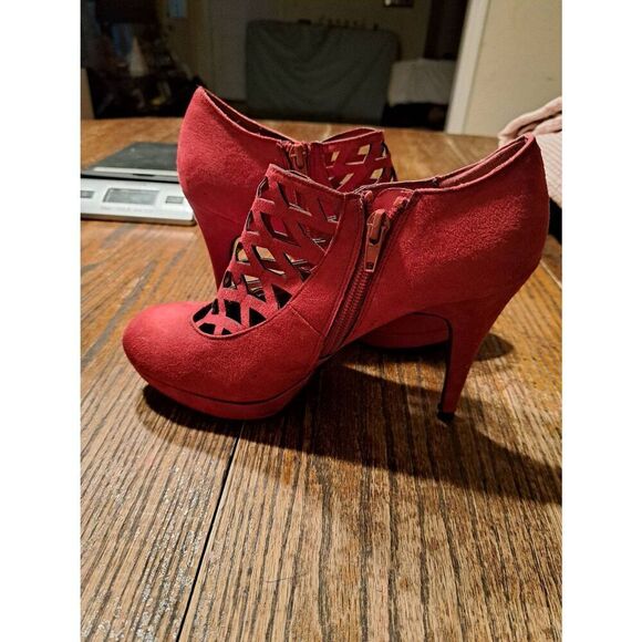 IMPO Women’s 7.5 Red Faux Suede Caged Stiletto High Heel Dress Shoes Zip Side - Picture 6 of 7